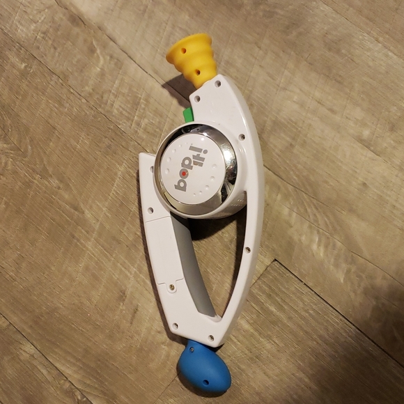 Bop it - Picture 1 of 3